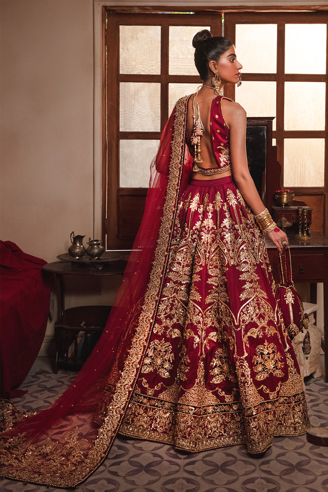 Arezou Lehnga Choli